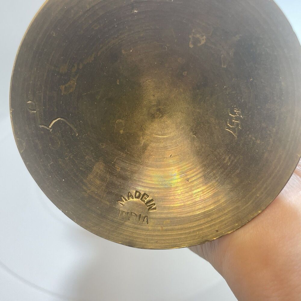 Vtg Indian Brass Trumpet Vase Hand Etched Champleve Enamel Red Black India 557 - Picture 10 of 10